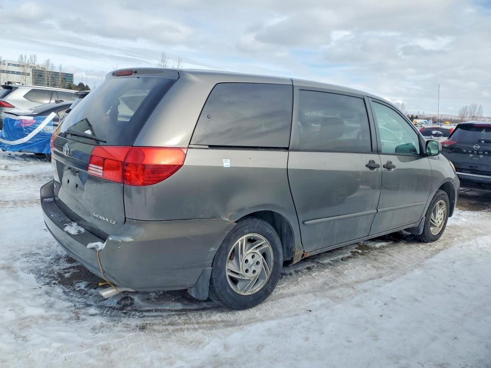 2004 Toyota Sienna ce