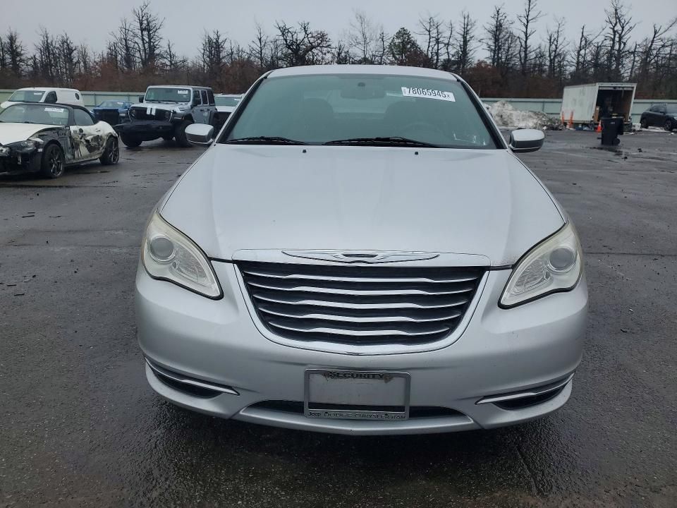 2011 Chrysler 200 Limited