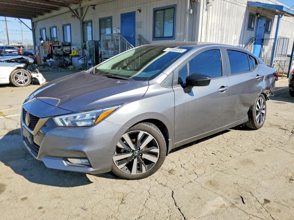 2021 Nissan Versa sr