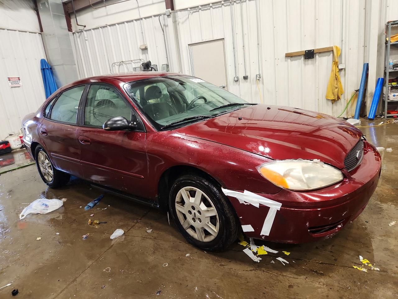 2005 Ford Taurus se