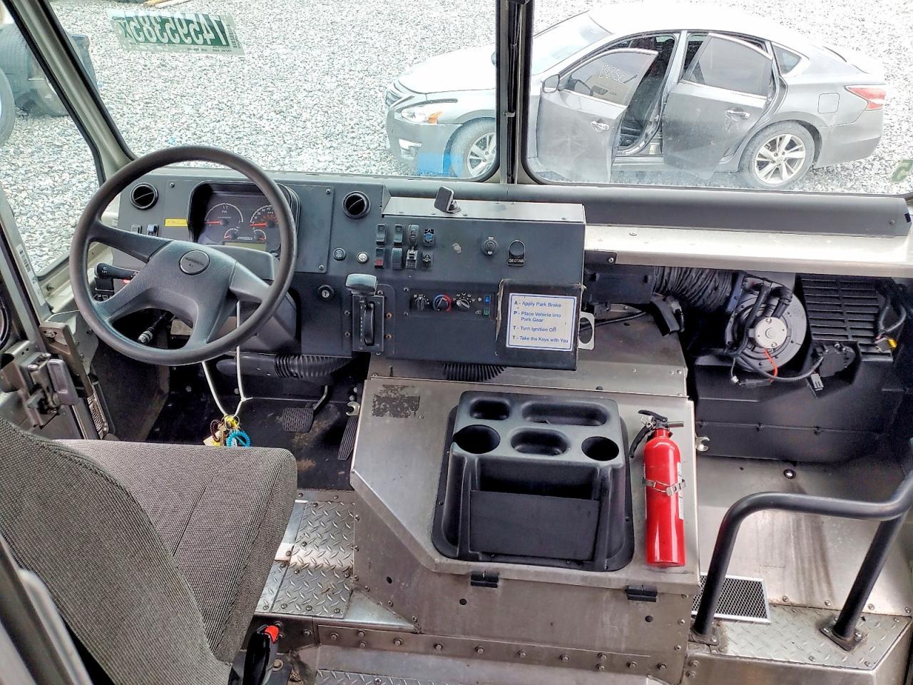 2020 Freightliner MT45G Chassis Delivery Truck