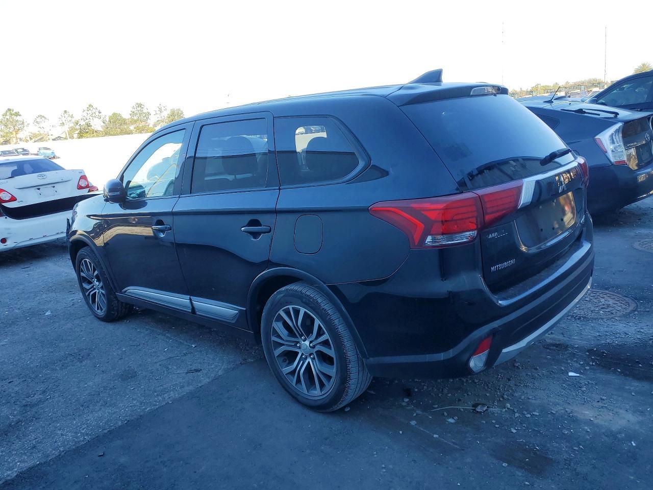 2018 Mitsubishi Outlander se