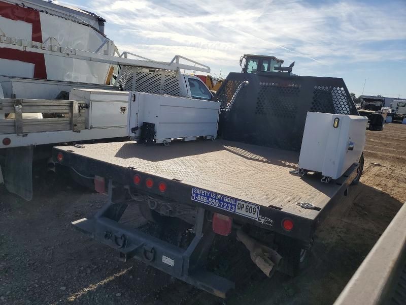 2017 Ford F350 Super Duty Flatbed Truck