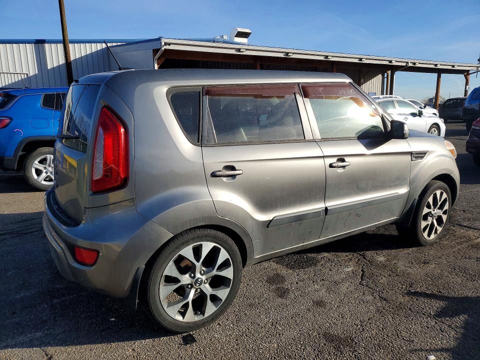2013 KIA Soul +