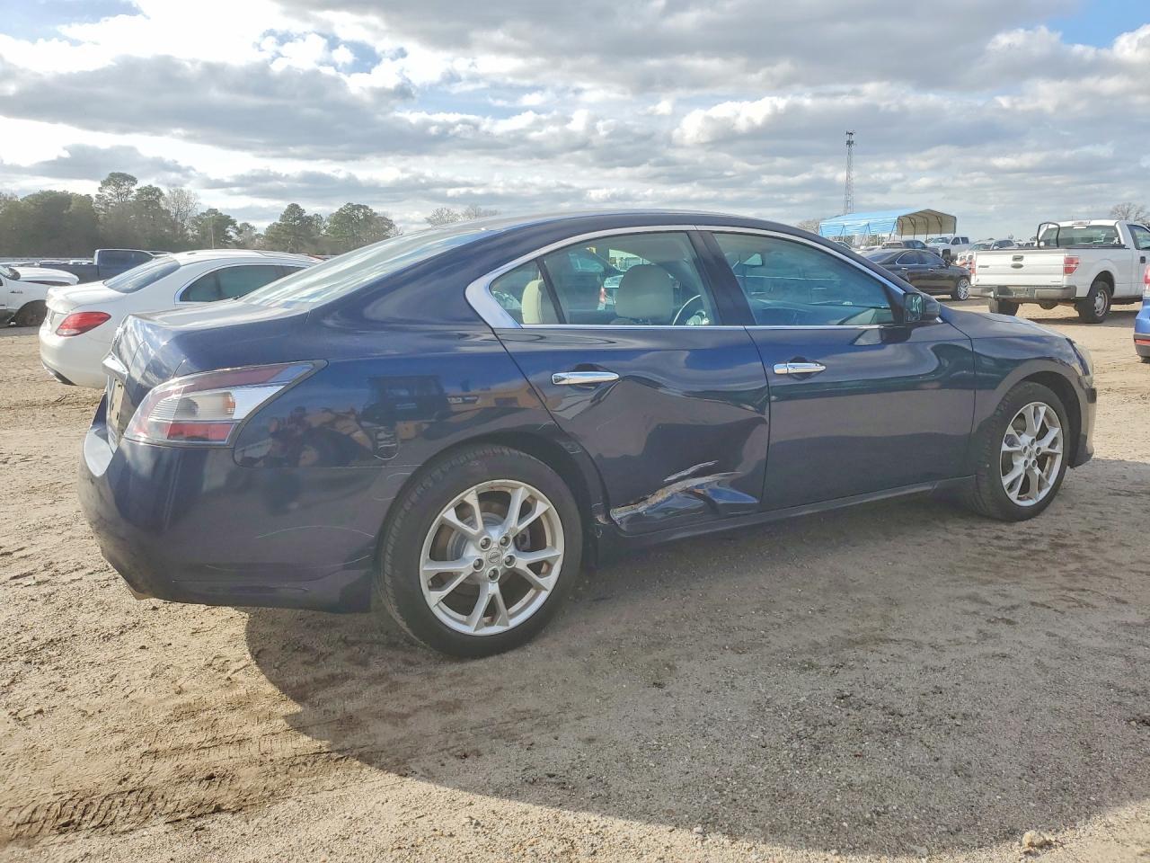 2013 Niss Maxima s