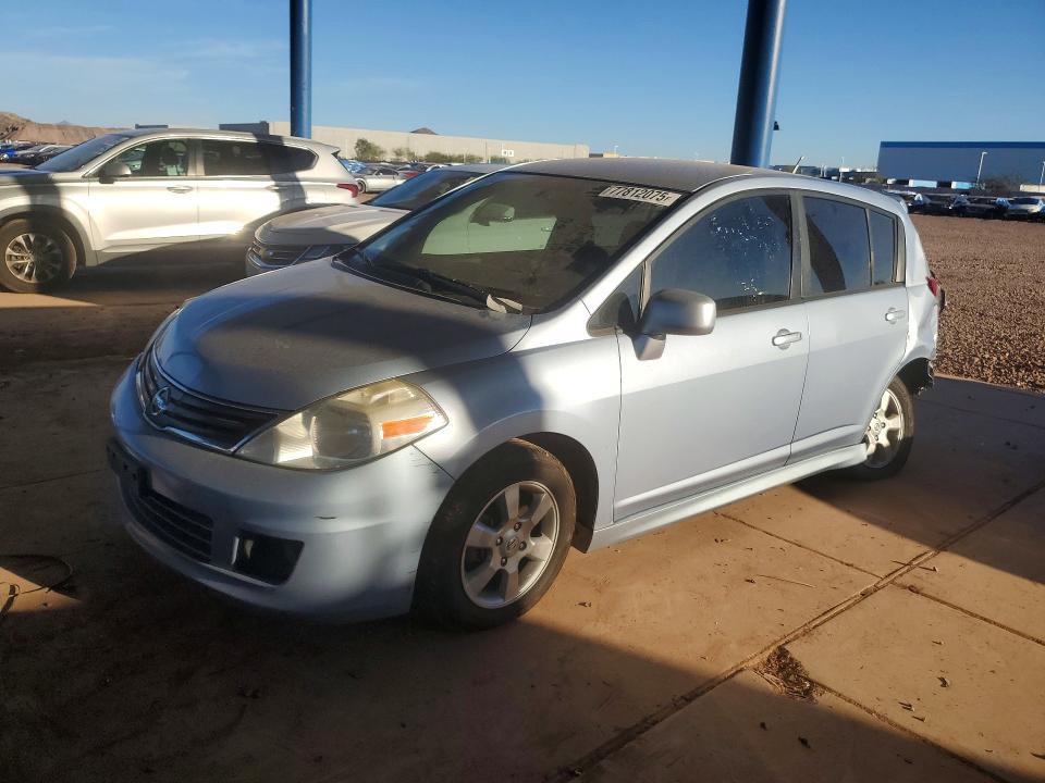 2011 Niss Versa s