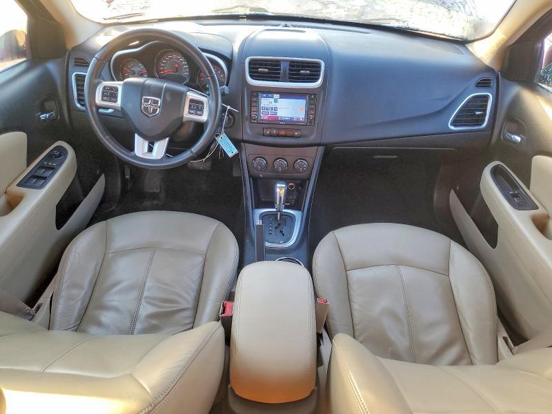 2011 Dodge Avenger lux