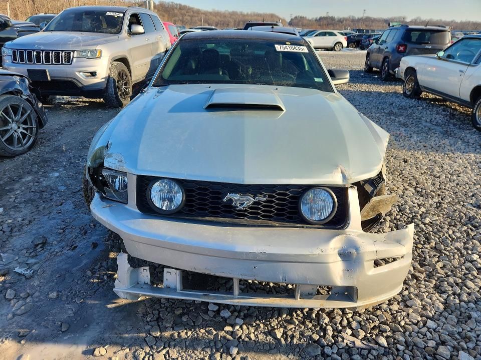 2005 Ford Mustang gt