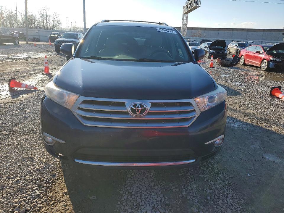 2013 Toyota Highlander se