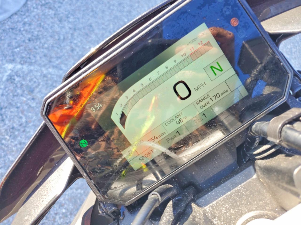 2025 Yama MTN690