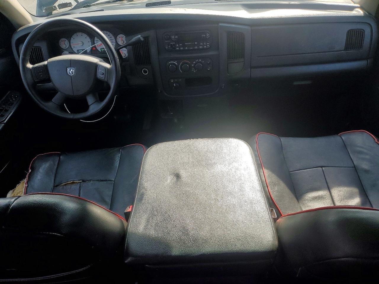 2004 Dodge RAM 1500 ST