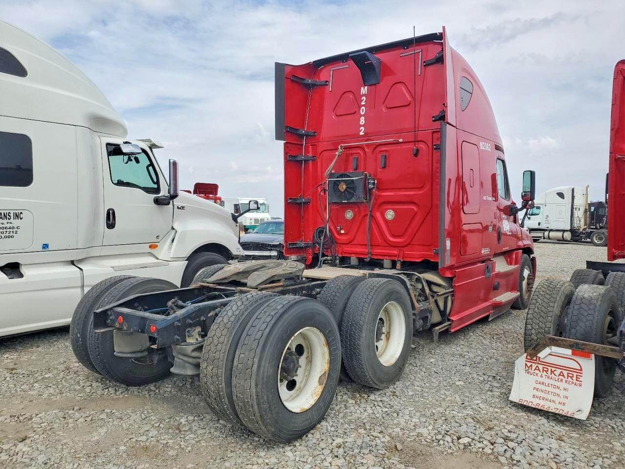 2018 Freigliner 2018 Freightliner Cascadia 125 Semi Truck