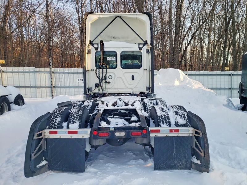 2022 Freightliner Cascadia 126 Semi Truck