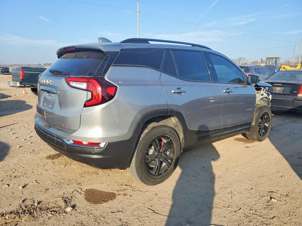 2024 GMC Terrain AT4