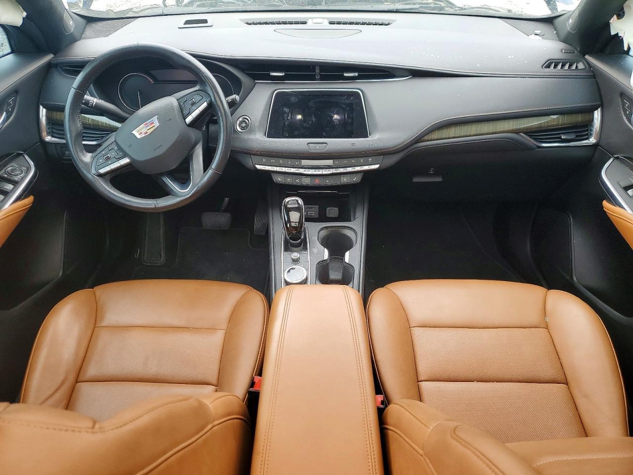 2021 Cadillac XT4 Premium Luxury