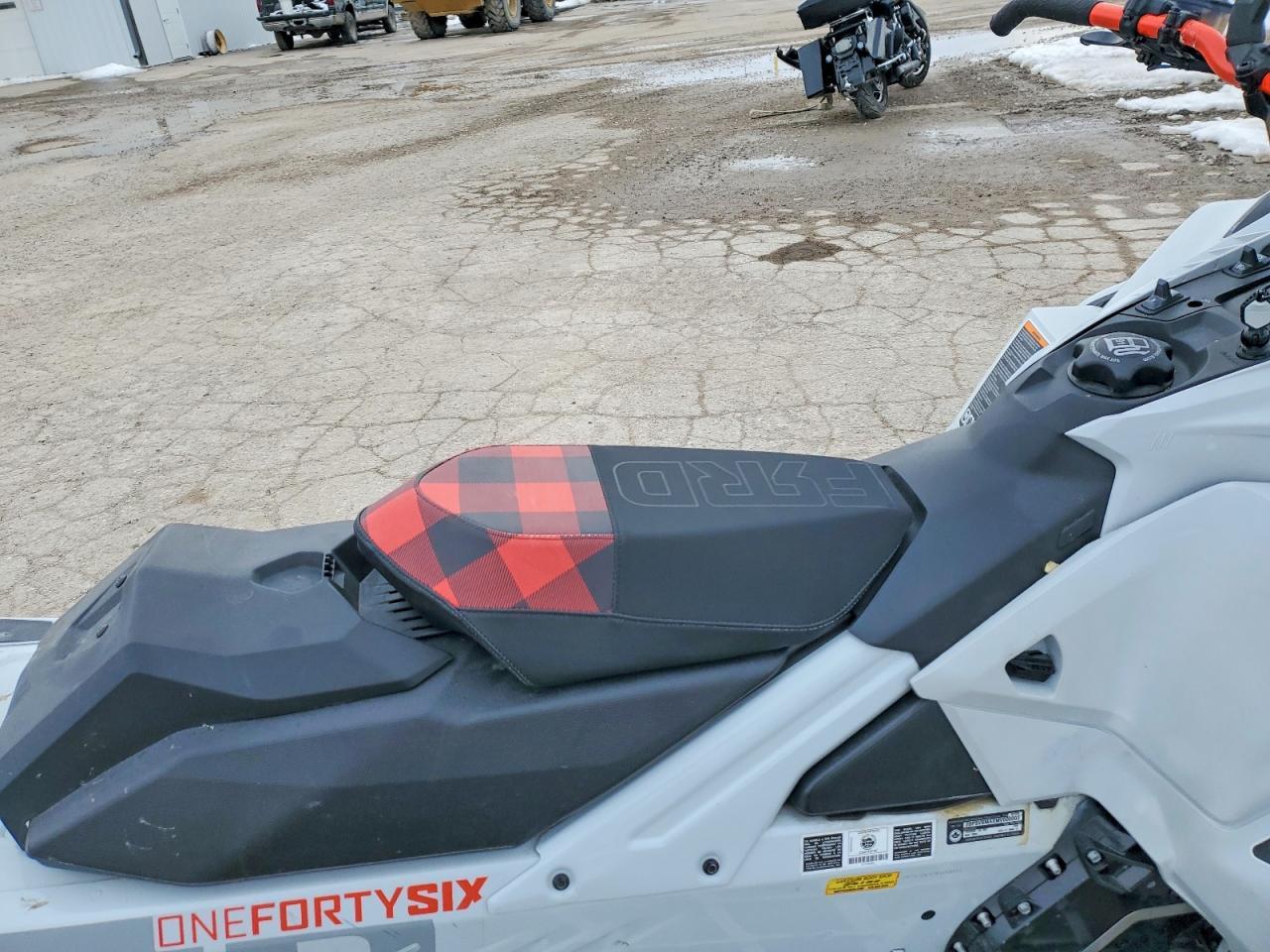 2021 Skidoo Snowmobile