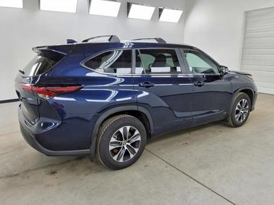 2025 Toyota Highlander Hybrid XLE