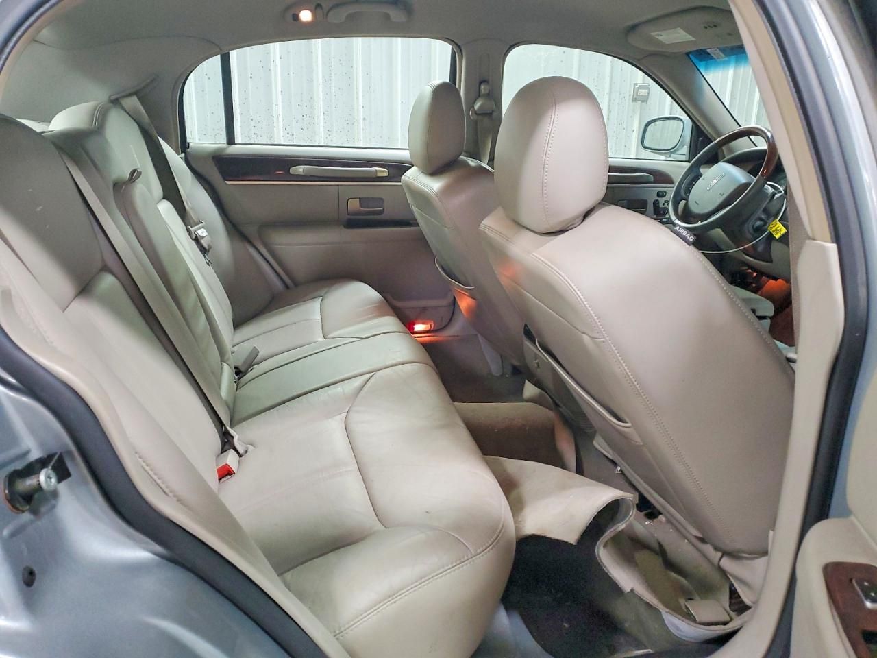 2006 Lincoln Town car Signature Limited