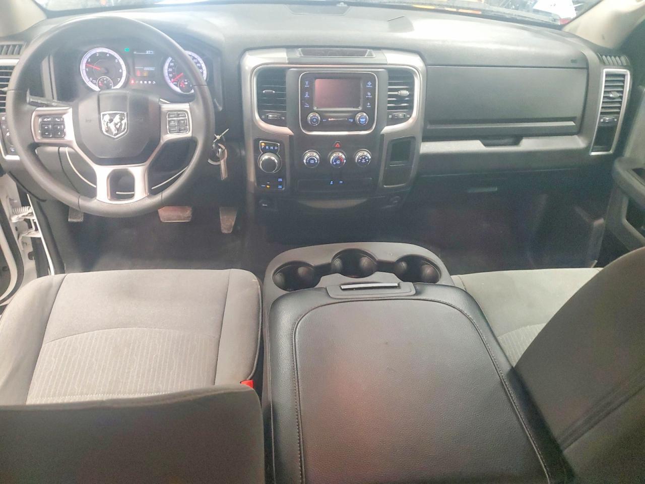 2024 Dodge Ram 1500 Classic slt