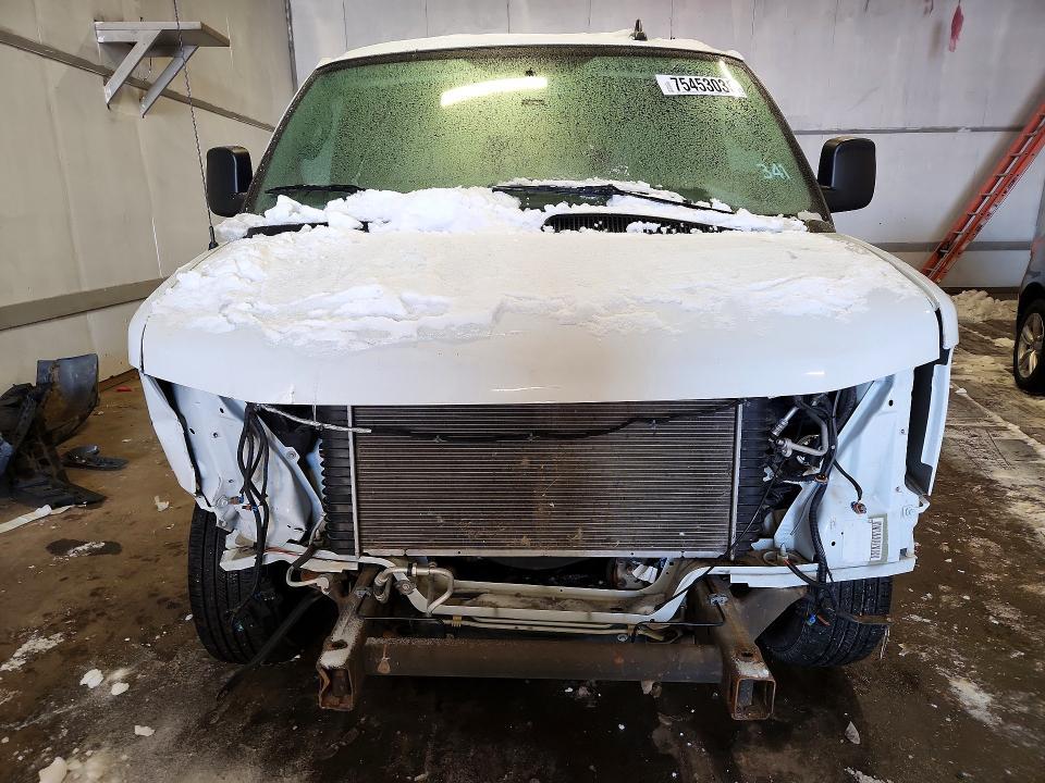 2023 GMC Savana G3500 LS