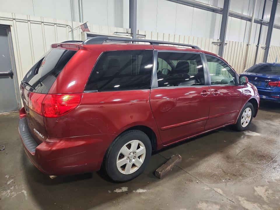 2010 Toyota Sienna xle