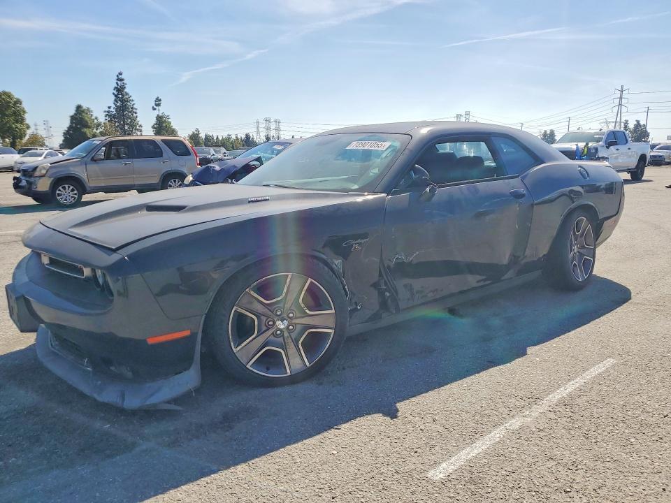 2015 Dodge Challenger sxt Plus