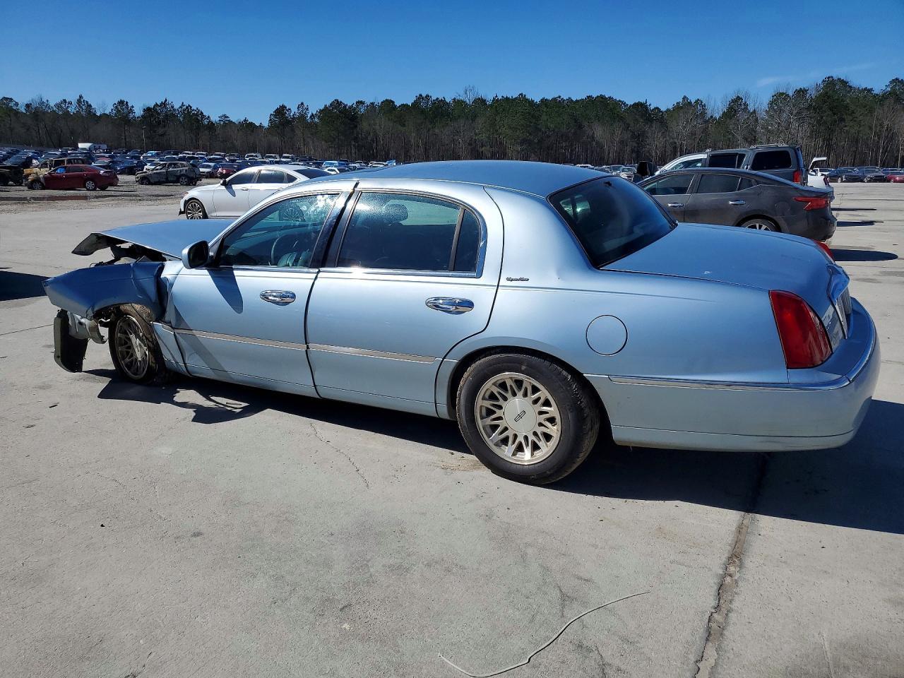 1998 Lincoln Town car Signature