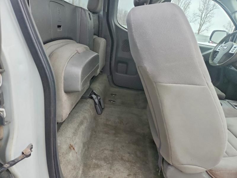 2016 Nissan Frontier s