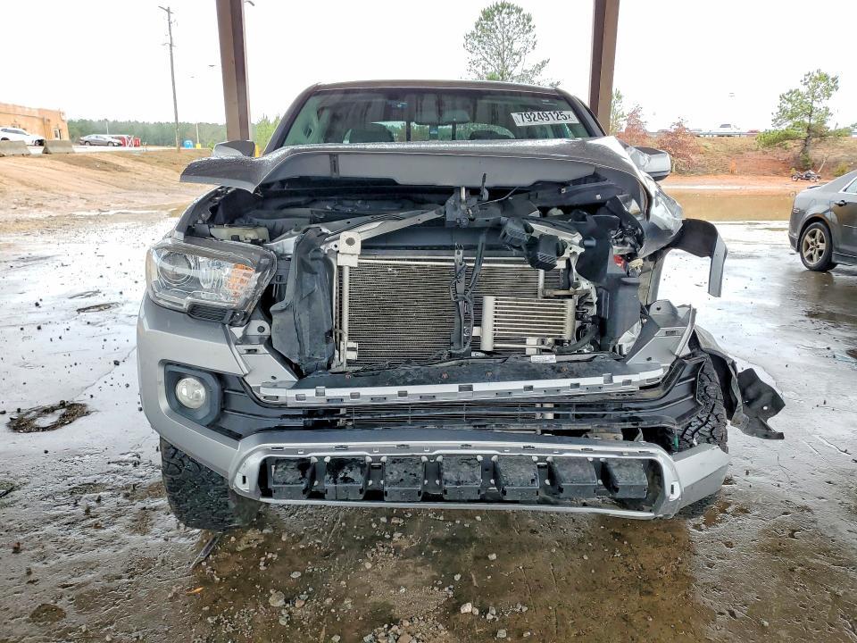 2017 Toyota Tacoma SR5 V6