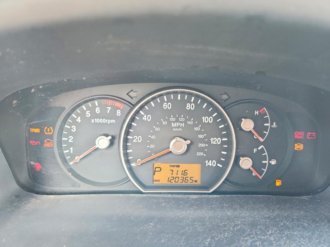 2008 KIA Rondo lx