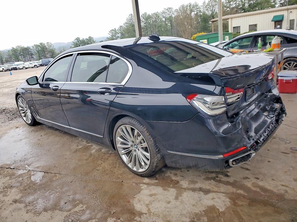 2016 BMW 750 xi