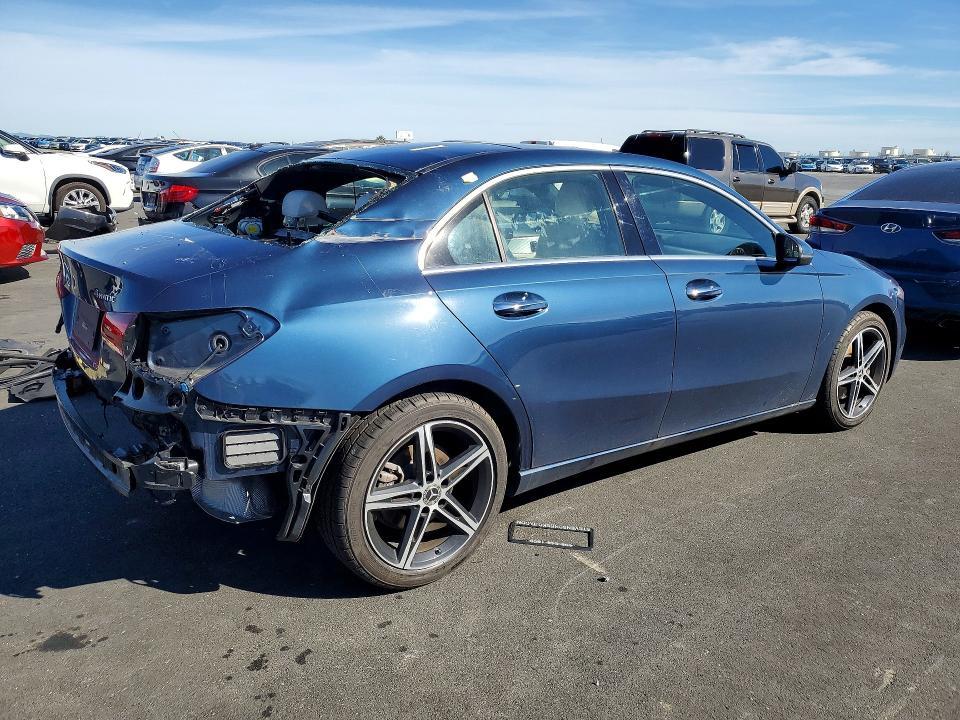 2021 Mercedes-Benz A220