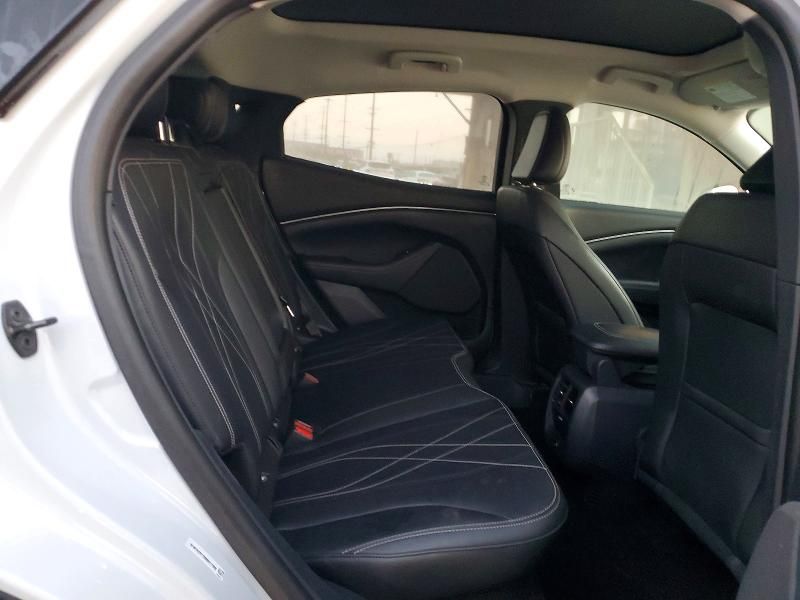 2022 Ford Mustang Mach-e California Route 1