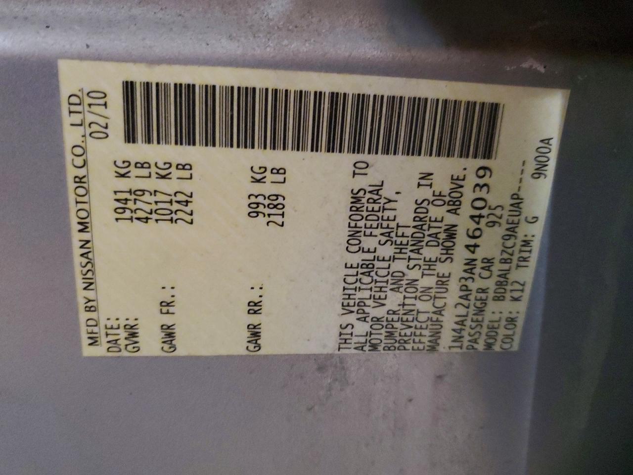 2010 Niss Altima Base