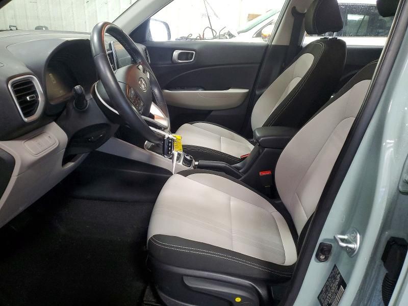 2025 Hyundai Venue sel