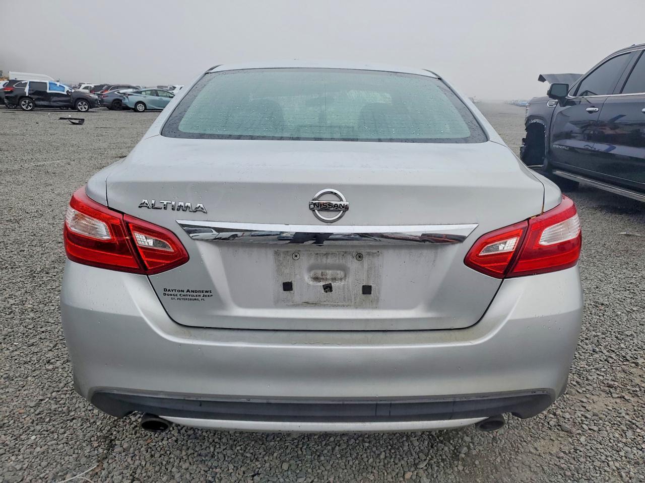 2016 Niss Altima 2.5 s