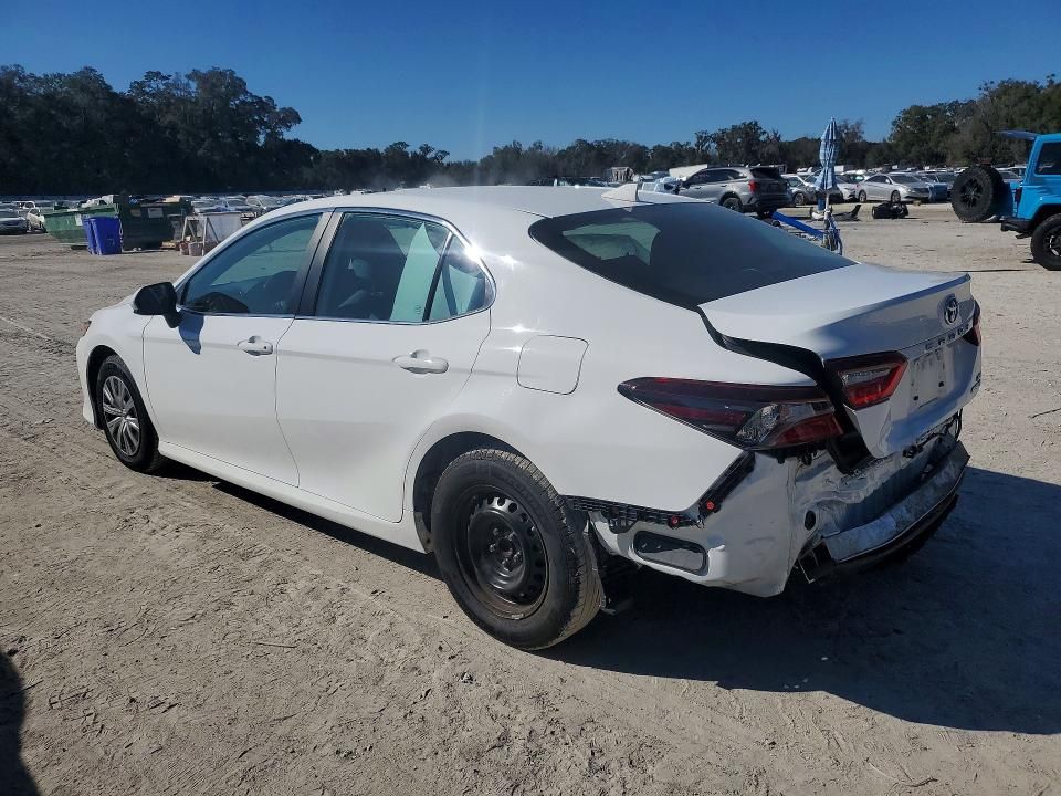2023 Toyota Camry le