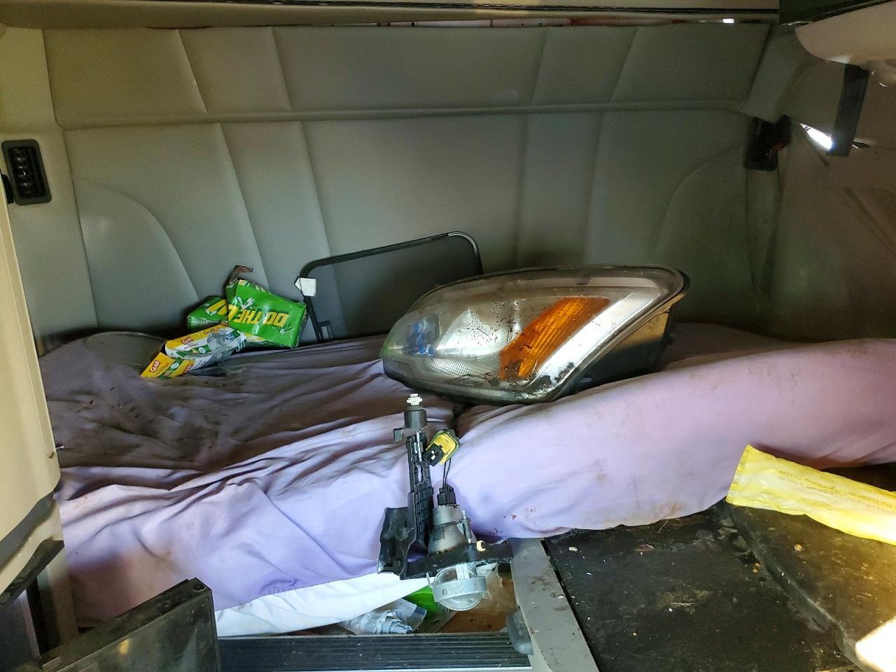 2023 Peterbilt 579 Semi Truck