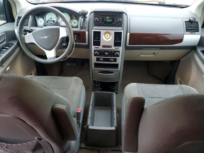 2010 Chrysler Town & Country Touring