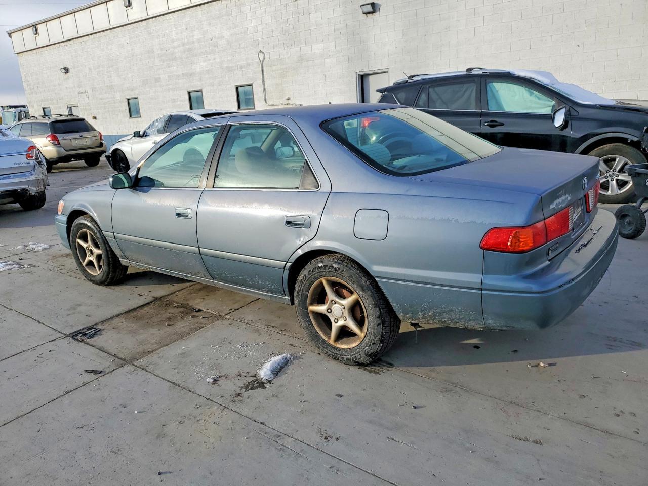 2001 Toyota Camry le