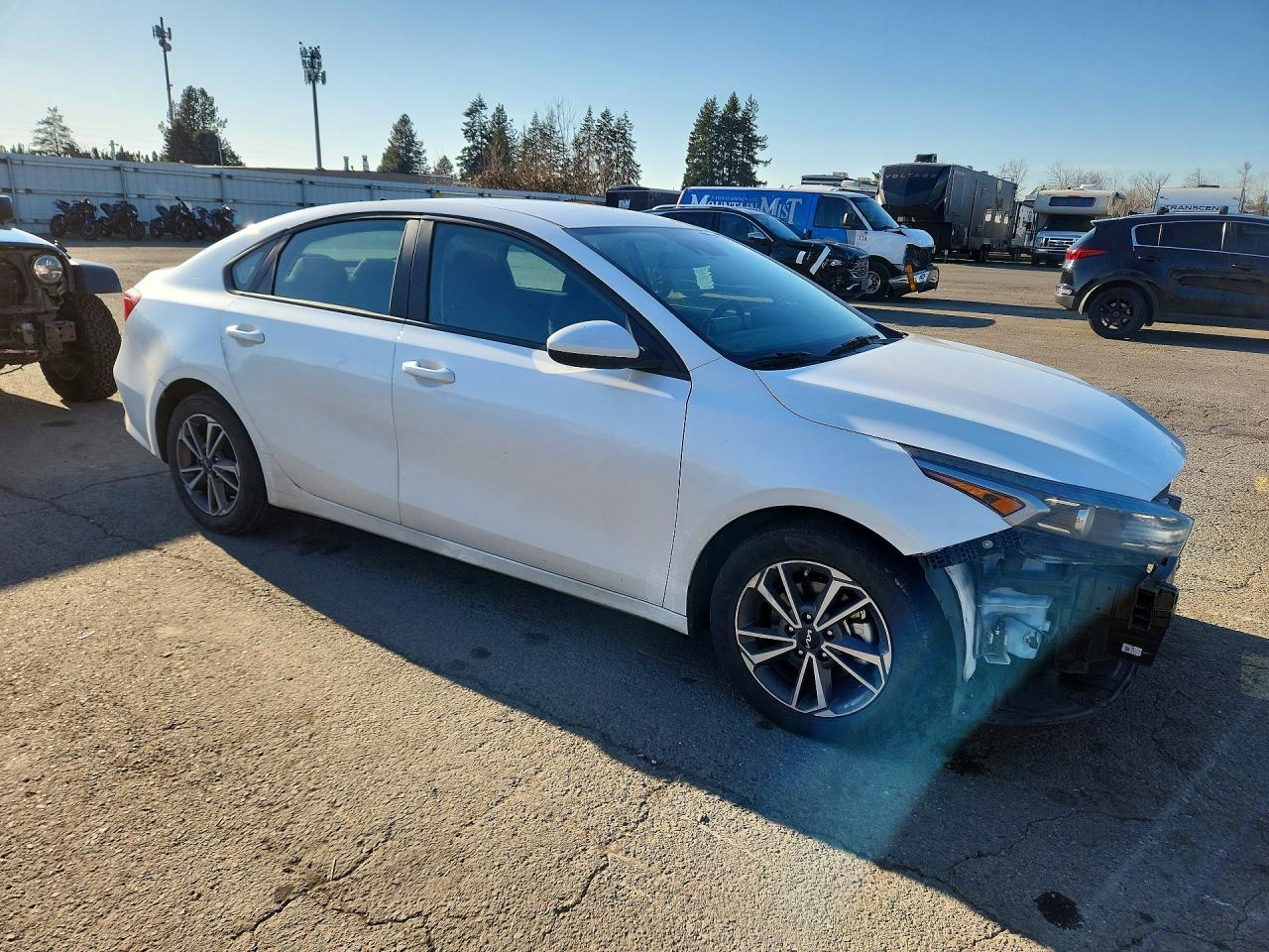 2023 KIA Forte lx