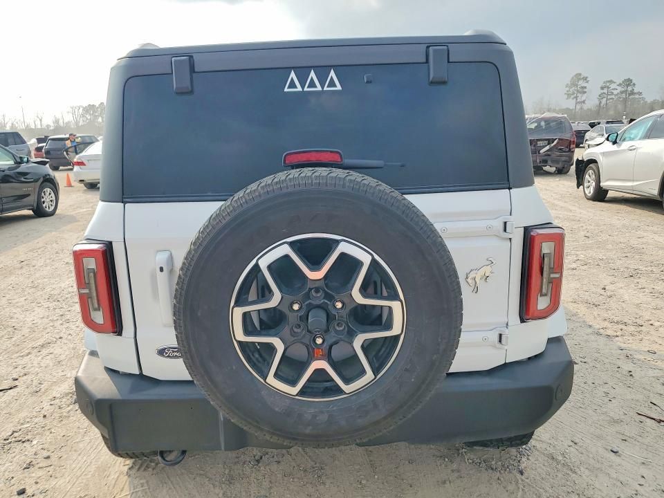 2024 Ford Bronco Outer Banks