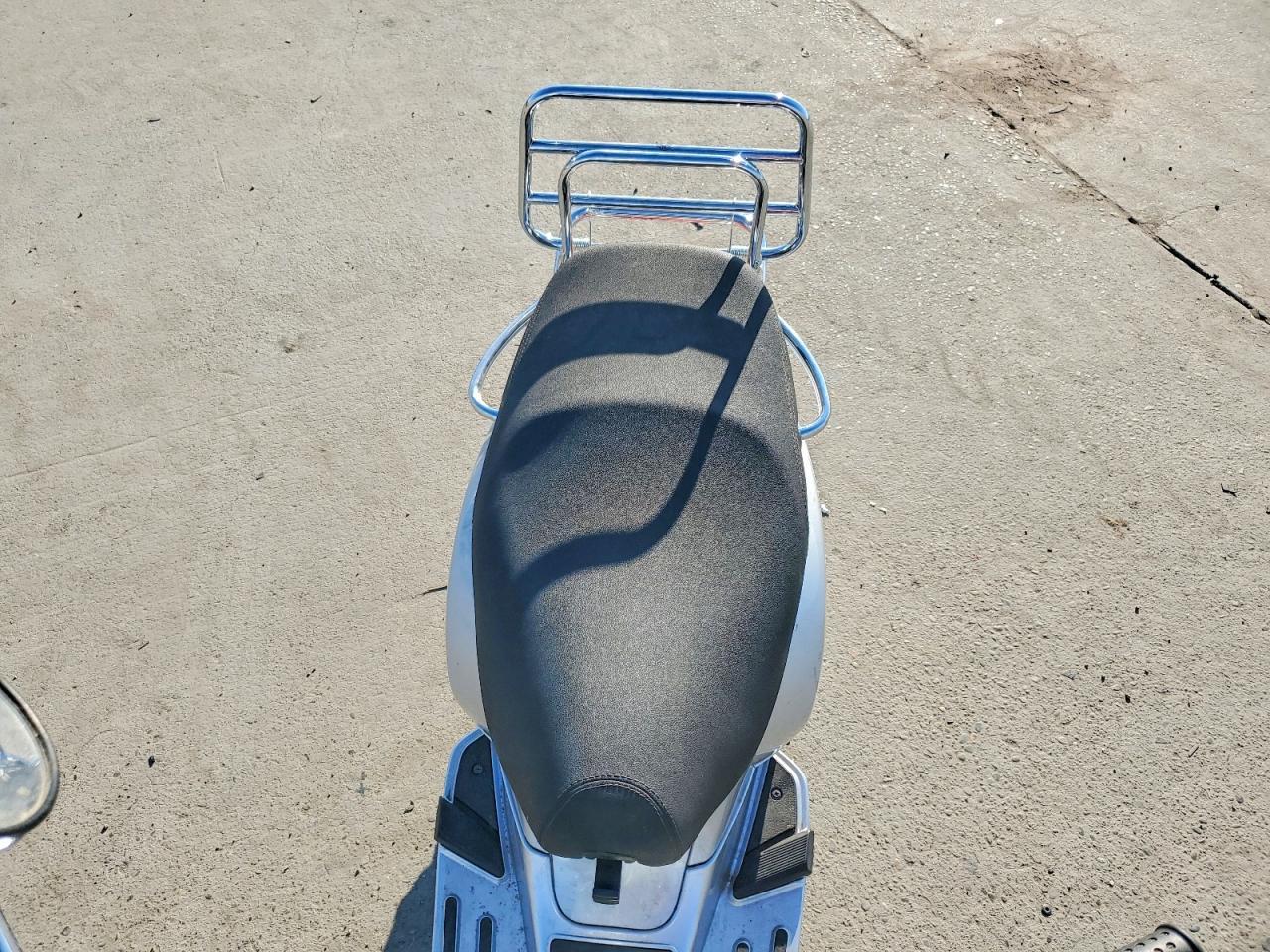 2009 Vespa LX 150