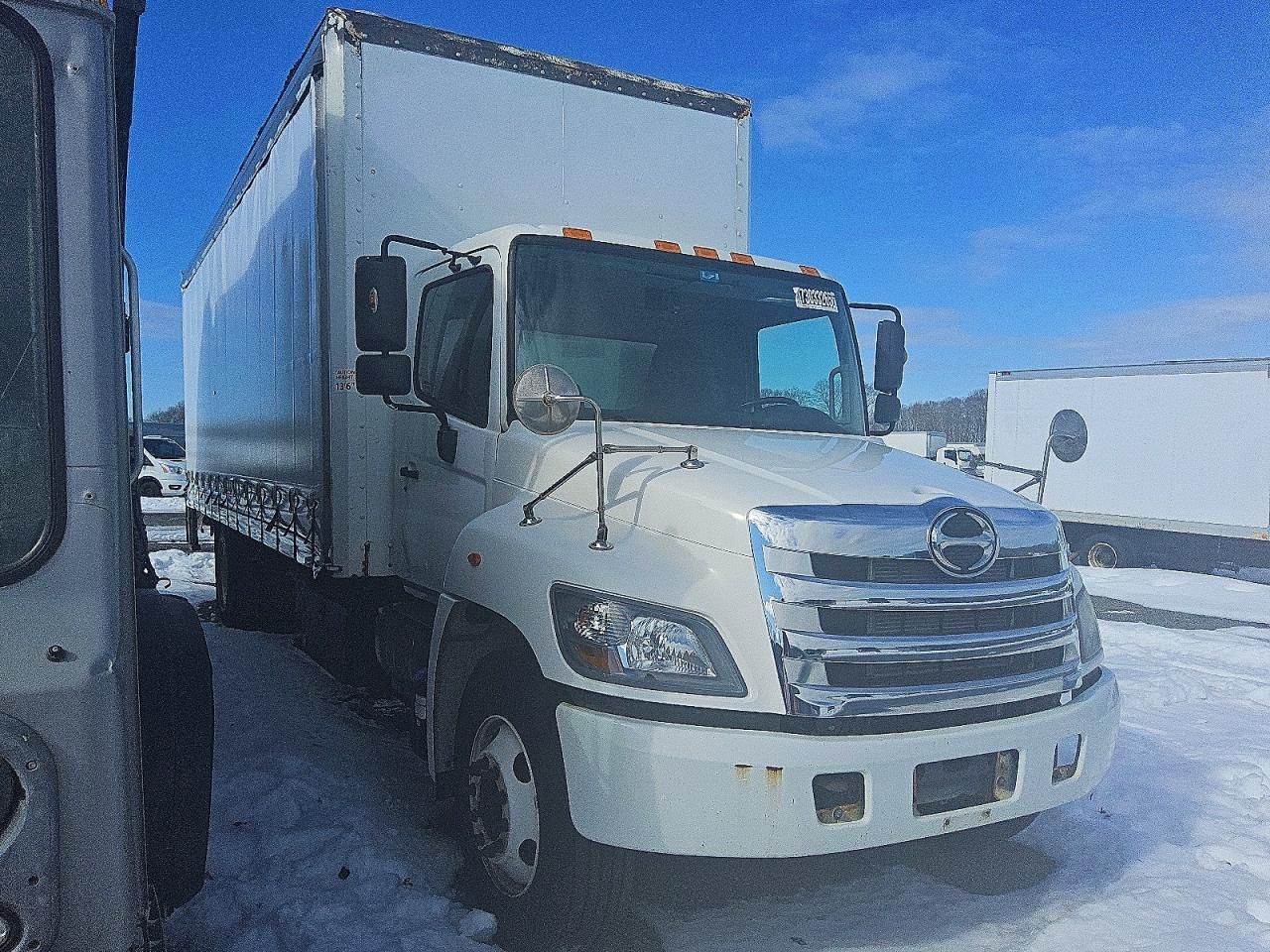 2017 Hino 258/268 BOX Truck