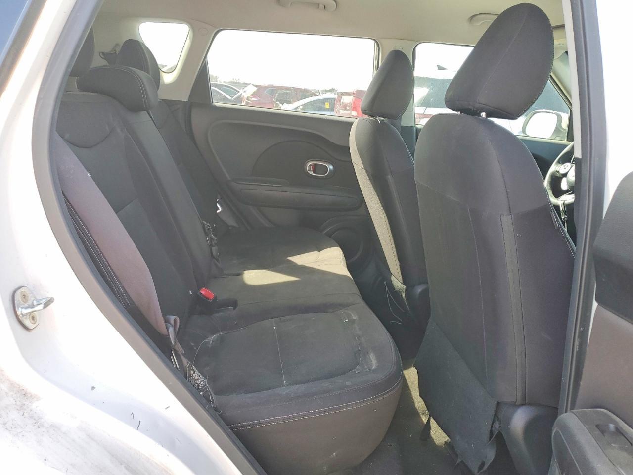 2015 KIA Soul Base