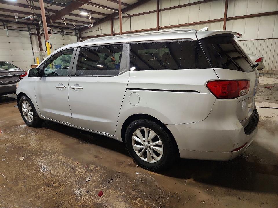 2015 KIA Sedona lx