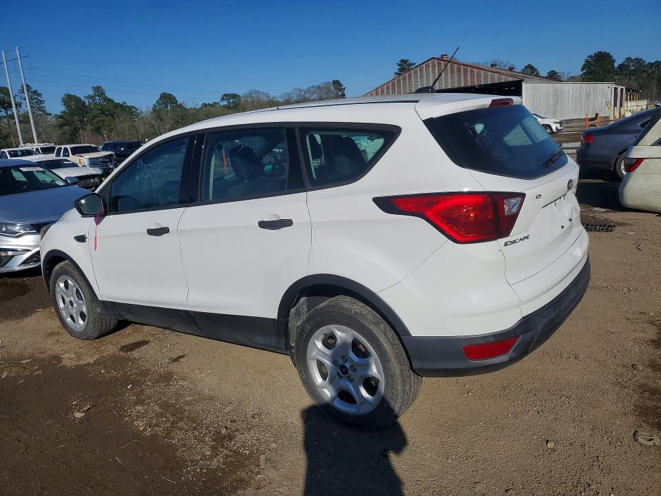 2019 Ford Escape s