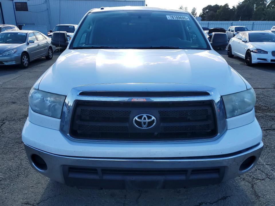 2011 Toyota Tundra Double cab SR5