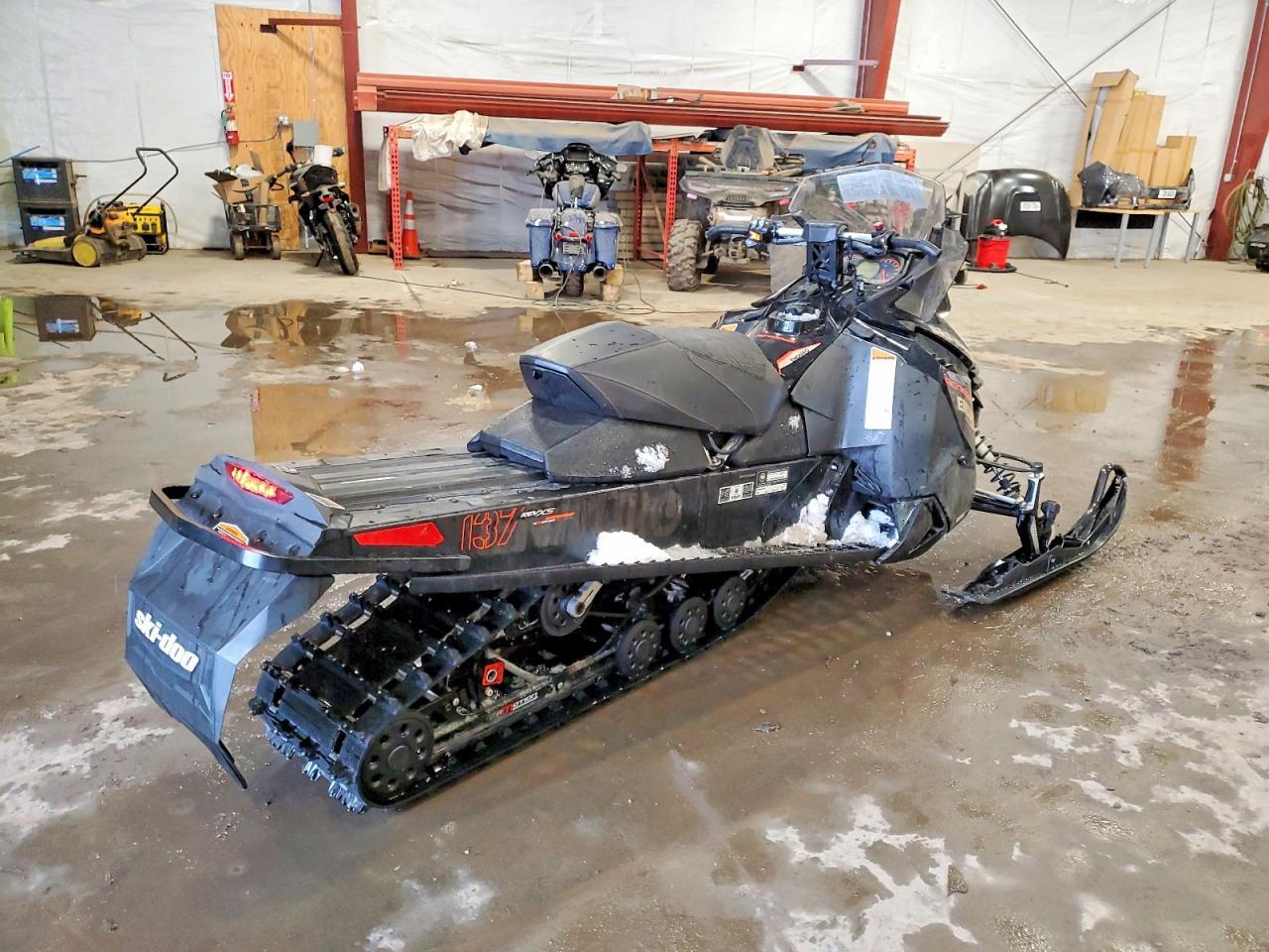 2017 Skidoo Snowmobile