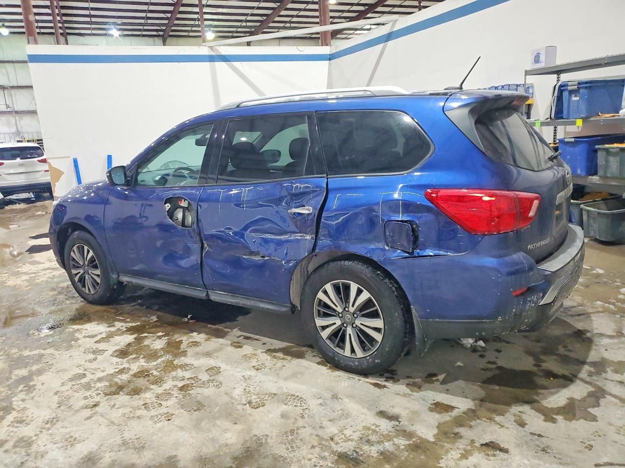 2017 Nissan Pathfinder s